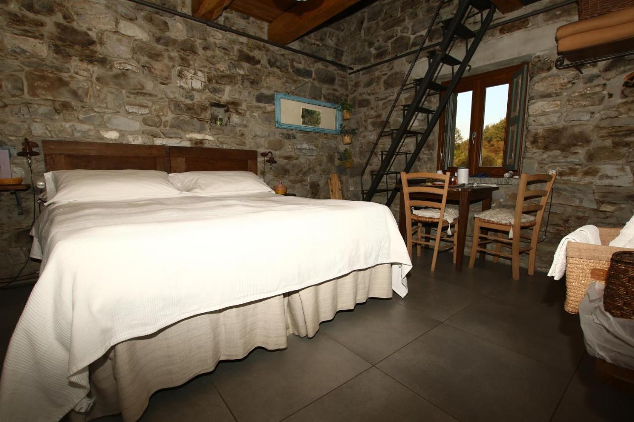 Mulino Marghen - Restored Watermill - Accomodation And Retreat Center Zeri Exterior photo