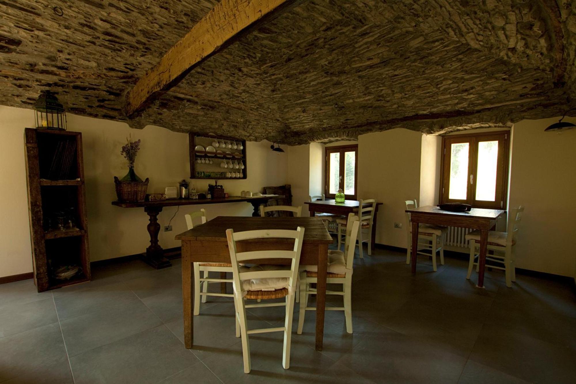 Mulino Marghen - Restored Watermill - Accomodation And Retreat Center Zeri Exterior photo